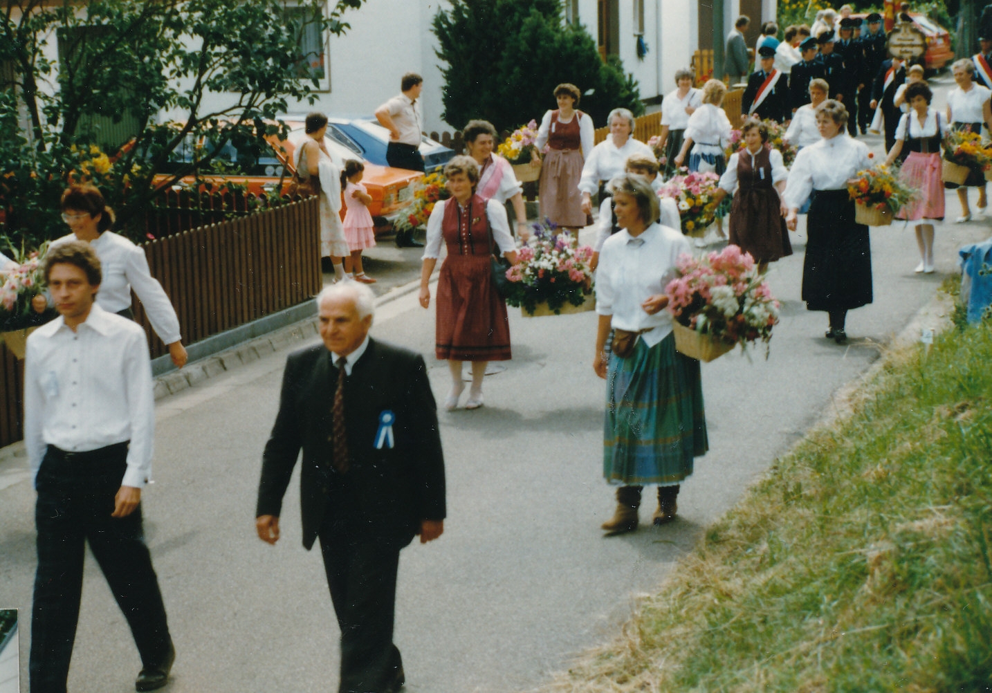 Bilder vom Umzug durch Neuenhinzenhausen.