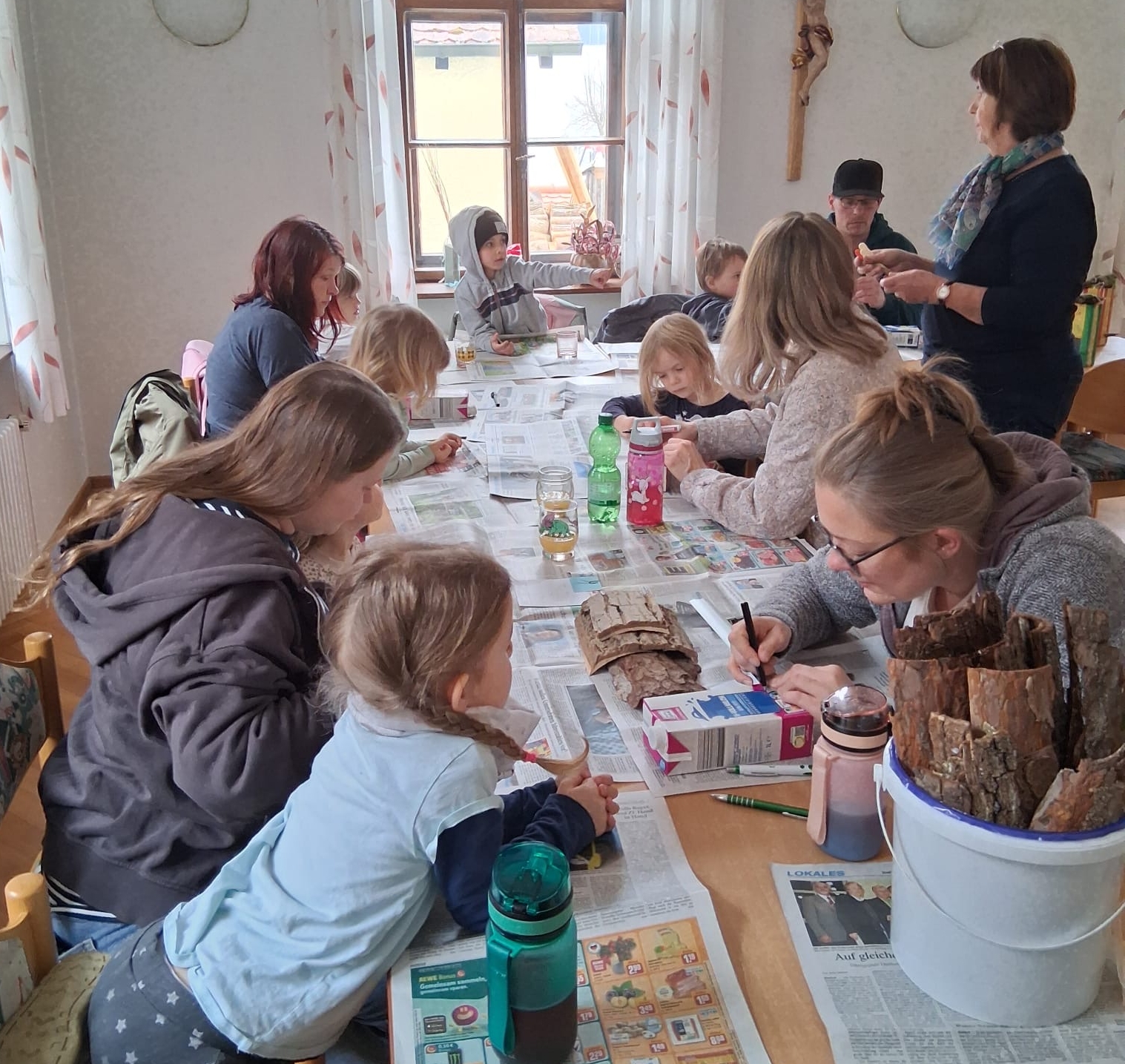 Die Naturkids bei der Arbeit.